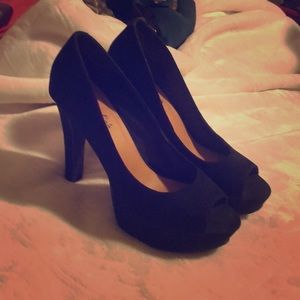 Candie’s black heels